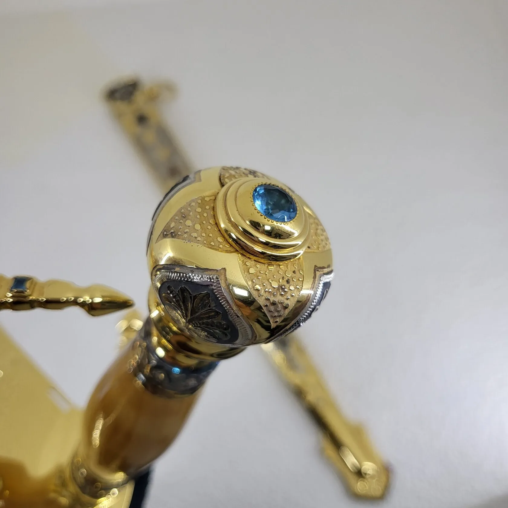 Дага Скорпион с камнями