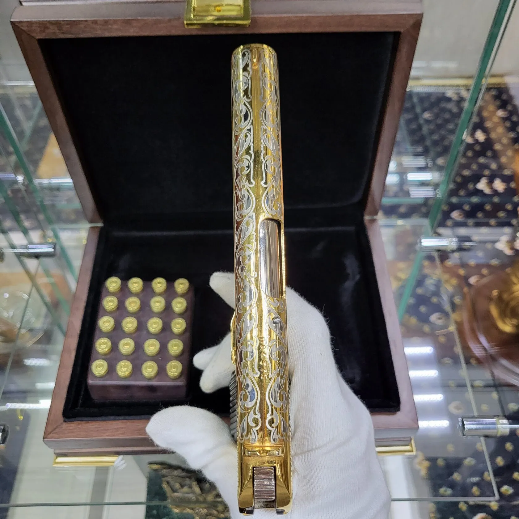 Пистолет Украшенный